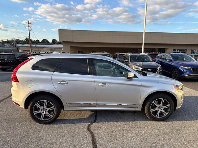 Used 2015 Volvo XC60 T6 AWD/4WD image 3