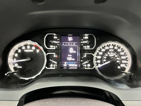 Used 2020 Toyota Tundra SR5 w/ SR5 Upgrade Package AWD/4WD image 26