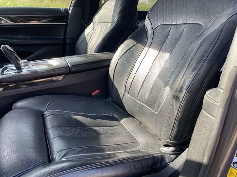 Used 2016 BMW 750i image 15
