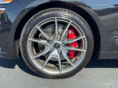 Used 2025 Genesis G70 2.5T image 9