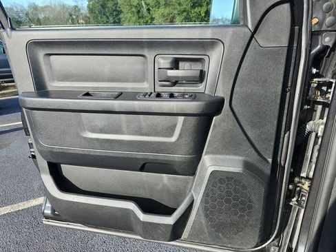 Used 2018 RAM 1500 Express w/ Express Value Package image 27