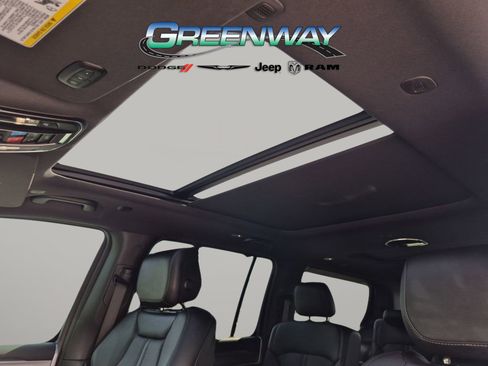 Used 2026 Jeep Grand Wagoneer Limited AWD/4WD image 20