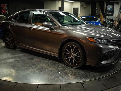 Used 2023 Toyota Camry SE w/ Protection Package (Q2) (TMS) image 5