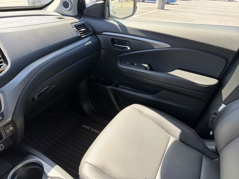 Used 2023 Honda Ridgeline RTL-E image 14