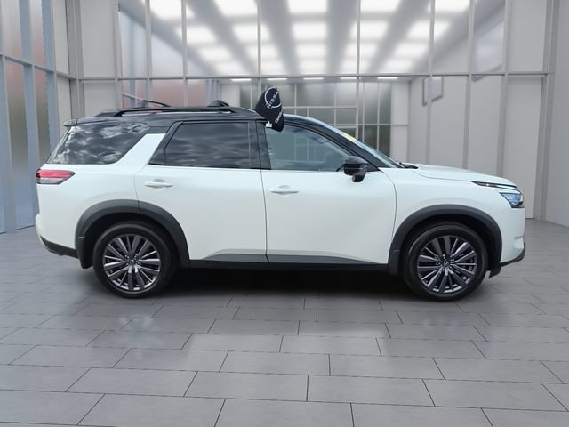 Certified 2024 Nissan Pathfinder SL w/ SL Premium Package AWD/4WD image 9