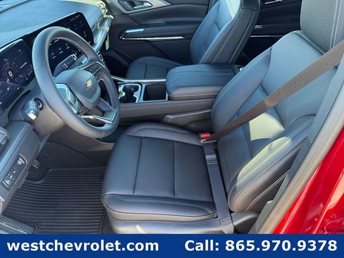 New 2026 Chevrolet Traverse LT w/ Sun and Wheel Package image 10