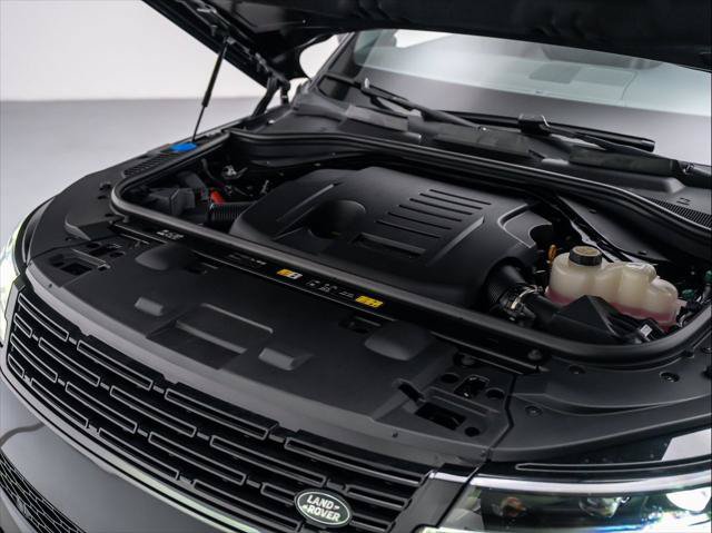 New 2027 Land Rover Range Rover Sport SE AWD/4WD image 10