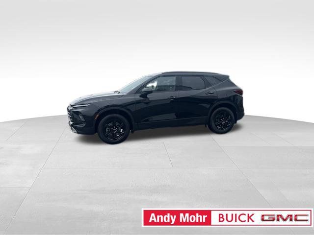 Used 2025 Chevrolet Blazer LT w/ Convenience Package FWD image 9
