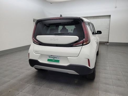 Used 2025 Kia Soul LX image 7