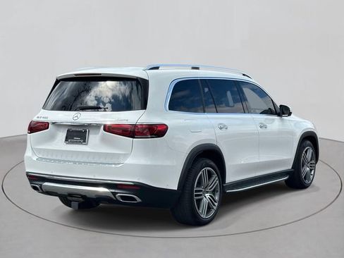 Used 2022 Mercedes-Benz GLS 450 4MATIC image 4