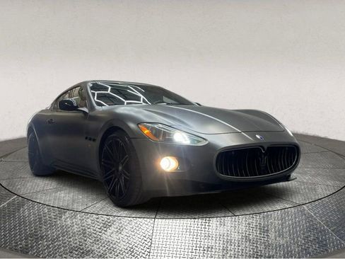 Used 2011 Maserati GranTurismo S image 2