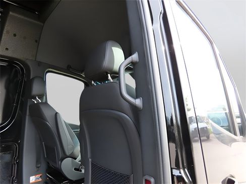 Used 2024 Mercedes-Benz Sprinter 2500 image 46