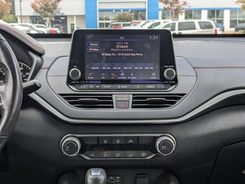 Used 2022 Nissan Altima 2.5 SR image 19