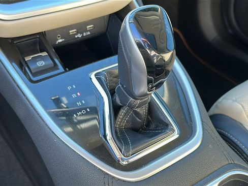 Used 2021 Subaru Outback Limited image 18