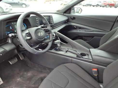 Used 2026 Hyundai Elantra Sport image 13