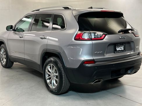 Used 2021 Jeep Cherokee Latitude Lux w/ Sun & Sound Group AWD/4WD image 3