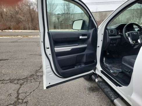 Used 2015 Toyota Tundra SR5 w/ TRD Off Road Package image 15