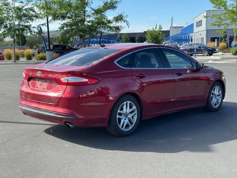 Used 2014 Ford Fusion SE w/ Equipment Group 202A FWD image 7
