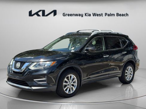 Used 2019 Nissan Rogue S w/ Special Edition Package FWD image 3