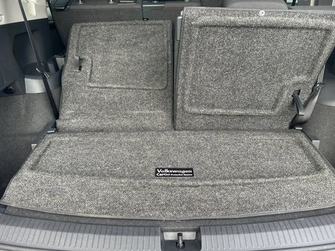 Used 2022 Volkswagen Tiguan S FWD image 17