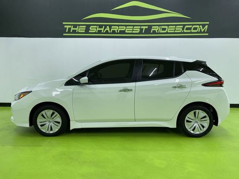 Used 2025 Nissan Leaf S image 6