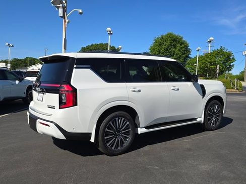 Certified 2026 Nissan Armada Platinum Reserve AWD/4WD image 3