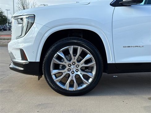 Used 2025 GMC Acadia Denali w/ Super Cruise Package image 5