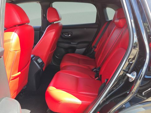 Used 2024 Honda HR-V Sport image 11