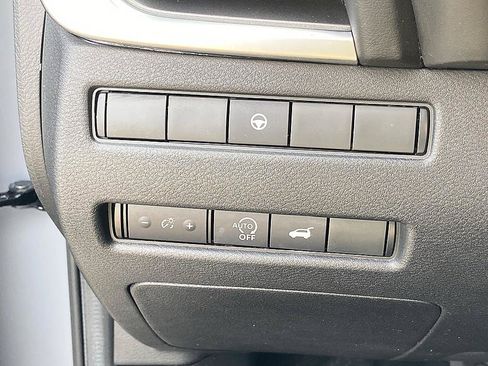 Certified 2023 Nissan Rogue SV w/ SV Premium B Package FWD image 24