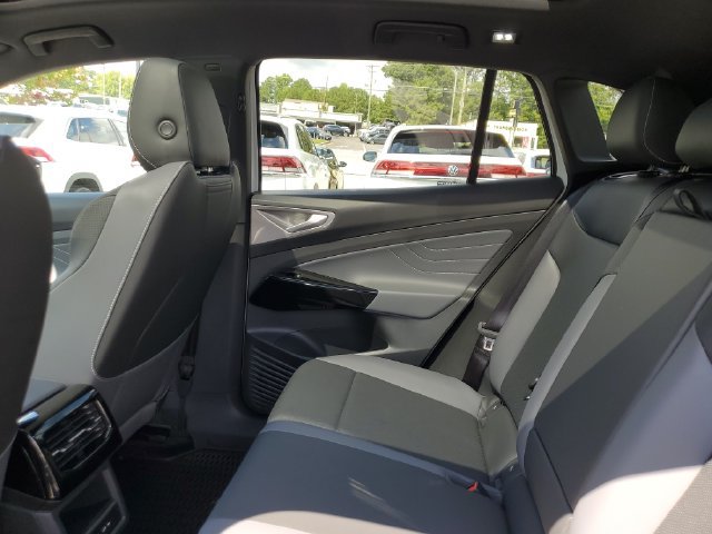 Used 2025 Volkswagen ID.4 Pro S RWD image 16