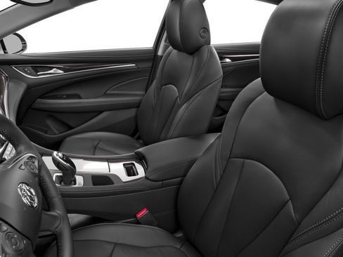 Used 2018 Buick LaCrosse Essence FWD image 12