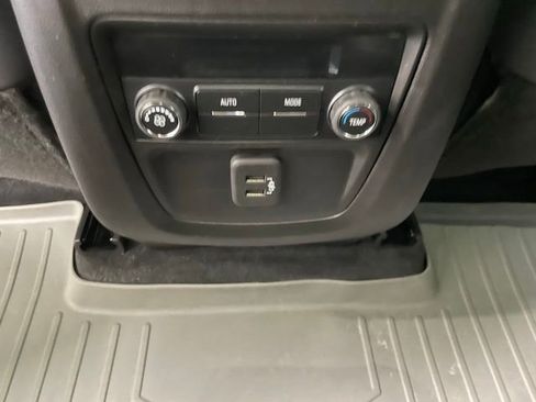Used 2023 Buick Enclave Essence w/ LPO, Touring Package image 12