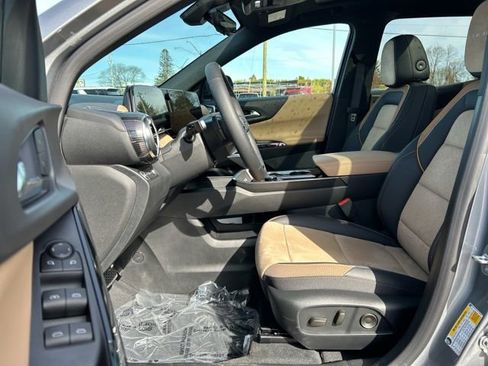 New 2026 Chevrolet Equinox ACTIV w/ Convenience Package III image 29