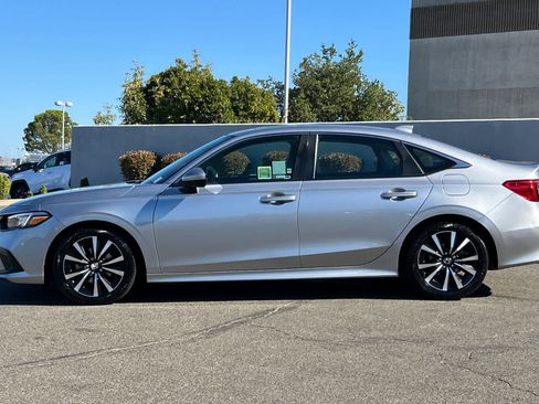 Used 2024 Honda Civic EX image 9