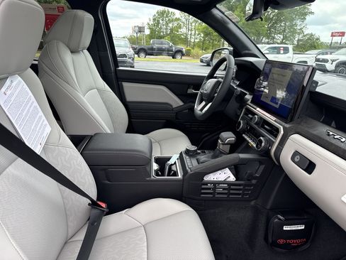New 2025 Toyota Tacoma Limited AWD/4WD image 35