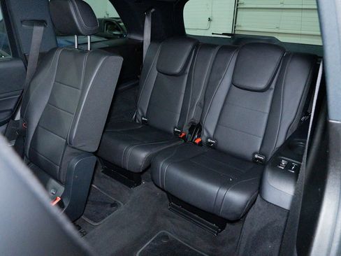 Used 2020 Mercedes-Benz GLS 450 4MATIC w/ Convenience Package image 28