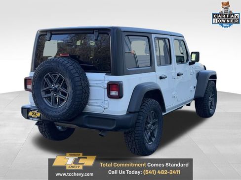 Used 2024 Jeep Wrangler Sport S image 5