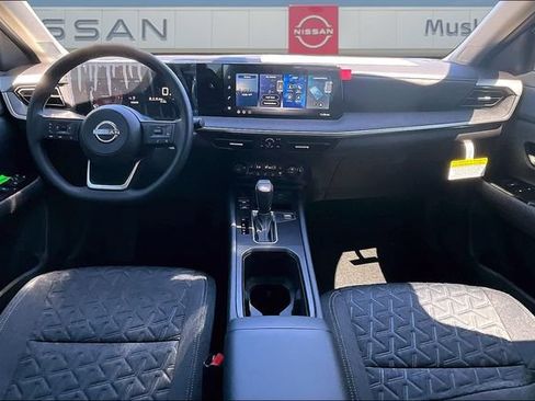 New 2026 Nissan Kicks SV w/ Interior Electronics Package FWD image 9