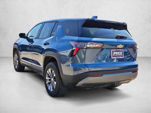 Used 2025 Chevrolet Equinox LT FWD image 7