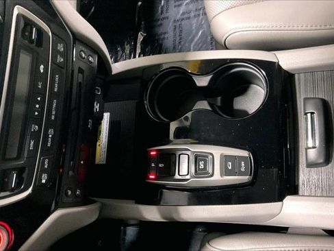 Used 2020 Honda Pilot Elite image 42