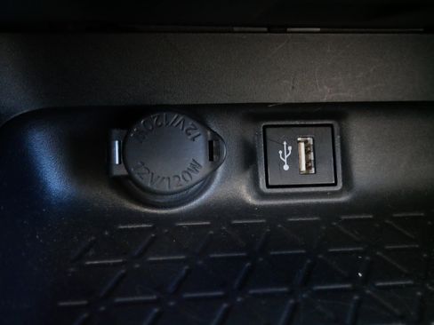 Certified 2025 Toyota RAV4 XLE image 29