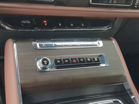 New 2026 Lincoln Aviator Reserve w/ Luxury Package RWD image 19
