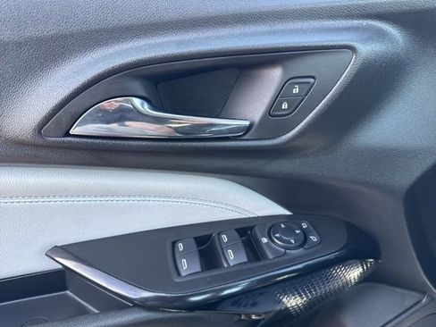 Used 2025 Chevrolet Trax LT image 18