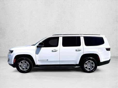 Used 2024 Jeep Wagoneer 2WD image 6