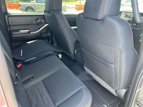 Used 2025 Nissan Frontier Pro-X RWD image 18