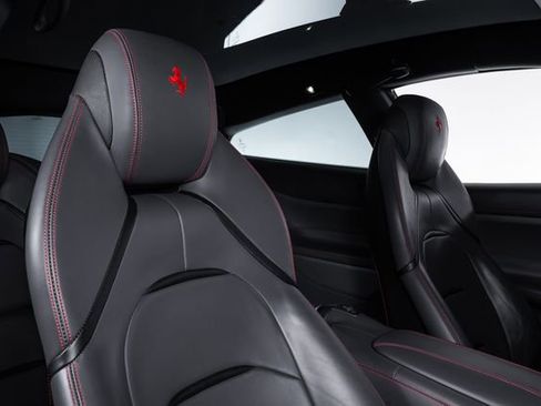 Used 2019 Ferrari GTC4Lusso AWD/4WD image 60