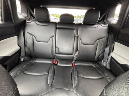 Used 2025 Jeep Compass Limited AWD/4WD image 39