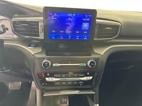 Used 2020 Ford Explorer XLT w/ Equipment Group 202A image 21