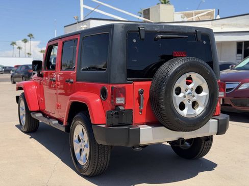 Used 2013 Jeep Wrangler Unlimited Sahara w/ Connectivity Group AWD/4WD image 15