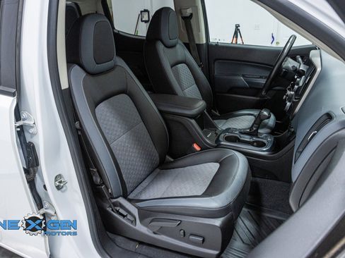 Used 2019 Chevrolet Colorado Z71 image 42